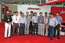 Vinod Krishnamurthy with his motivated team