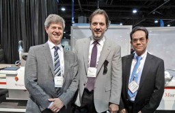 Team Morgan Tecnica with Fabrizio Giachette (centre) and Manik Chaudhary (at the right) guarantees top performances in spreading all kinds of materials