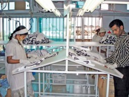 Special workplace tables for garment examination