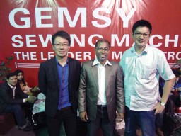(L to R) Kelvin Ma, International Sales Department – South Asia Sales, Gemsy; Sarder Elias Hossain, Proprietor, Three Star Trading; and Justin Zhang, Assistant Manager International Trade Department, Gemsy