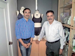 Amith Jayapalan, DGM – Merchandising & Planning with Manu Uttam, Director, Intimate Apparels