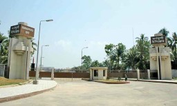 Karnaphuli Export Processing Zone, Chittagong is the preferred choice for putting up manufacturing units by the foreign companies due to its proximity to Chittagong Port 