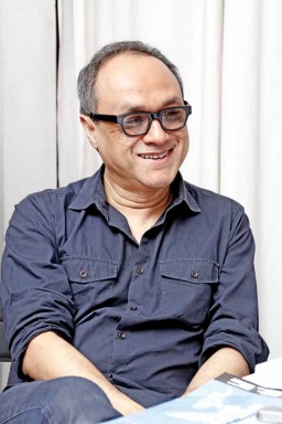 In case of weaving, most of the sampling is done on the handlooms for which we have a group of weavers with whom we work steadily through every season all over the country. We cannot do these kinds of developments in-house with the kind of quality that we need,” says DAVID ABRAHAM