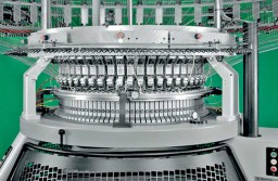 The S4-3.2 R II is the first striper machine in the world that can produce single striper fabrics with higher number of colours using the same number of feeders