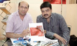 Sanjay Sharma (L), Asst. Manager (Sales) – North India with Rajesh Bihani, MD, Rajasthan International, at the Jaipur edition of GTE, held in 2011