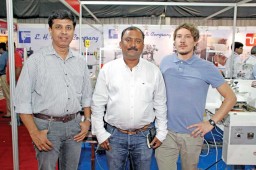 (L to R) Krishna Prasad, Technical Manager India, Veeru Maknur, Sales Manager India and Alessandro Signorini, Sales Manager, Vibemac.