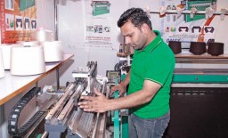 Harish Daffu of Omex Mechanical Works gave live demonstration of the machine at the fair