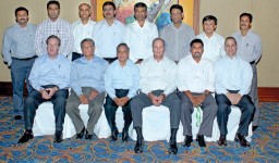 Team Vardhman and A&E from Delhi, Ludhiana, Bangladesh, Sri Lanka and America posed for a group photo for StitchWorld