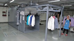 The core of wrinkle-free shirts – Naomoto baking machine