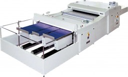 The X600 SH collar and cuff fusing machine from Martin Group
