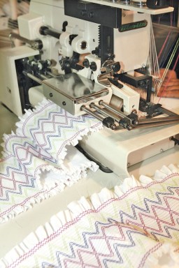 A live sample being created, displaying the Shirring technique