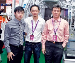 David Aw, Sales & Marketing Executive, Hendy Yau Halim and Ronny Timuari, Sales Director, INA
