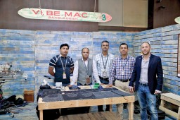 Enrico Guerreschi, Sales Director, Vibemac (extreme right) with his team