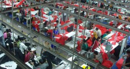 In 2 years, 300 new apparel factories come up and 450 shut down in Bangladesh