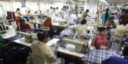 Four garment makers hit by US $ 5.72 million losses