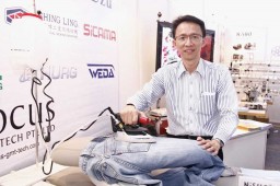Foo Toon Pow, GM, Focus Garment Tech