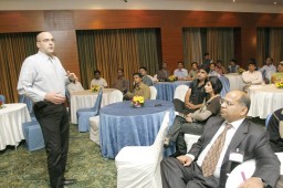 Saar Machtinger giving his presentation at the OptiTex workshop 