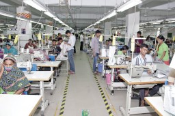 Producing 9,00,000 bottoms per day, Mahmud Group has around 2,500 sewing machines