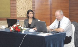 Corina Gidei, Application Consultant and Thomas Heinrichs, MD, Assyst Bullmer giving presentation 