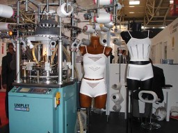 Examples of seamless underwear knitwear knitted on the Chalotte Uniplet machine