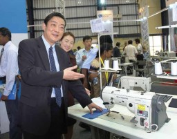 Ma Minliang, GM, SGSB Group with Duerkopp Adler machines