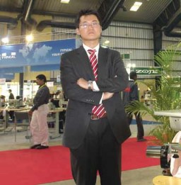 Yang- Yuanzeng, Director, FEIYUE