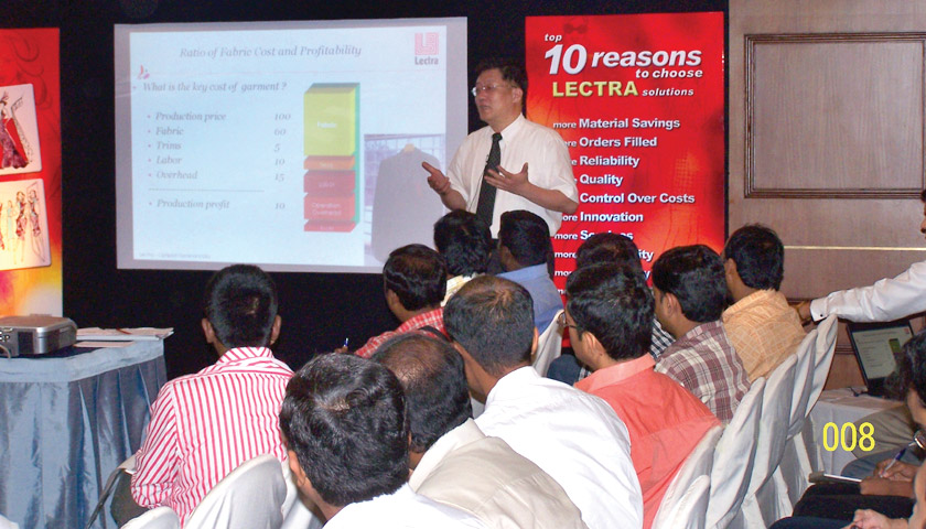 Harvey Tseng, Principal Consultant Lectra Asia, giving a presentation of Optiplan at a seminar in Bangalore