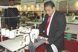 Anil Anand, HCA with the feed-off-arm machine