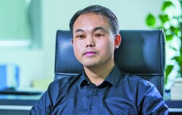 Nie Ming Yuan, Senior Garment Manufacturing Planner & Production Director, Saint Angelo