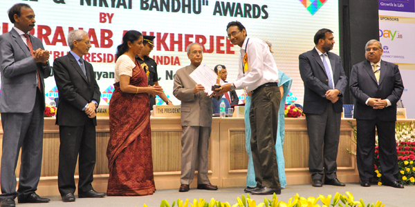Neeraj Jain, JMD, Vardhman Textile Limited receiving the awards from President Pranab Mukherjee