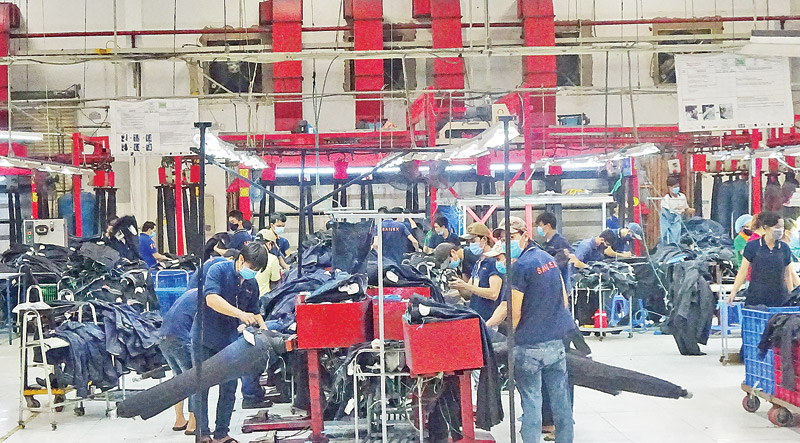 The denim finishing floor at Sai-Tex is strikingly clean, and devoid of the pungent odour and dampness usually associated with a laundry