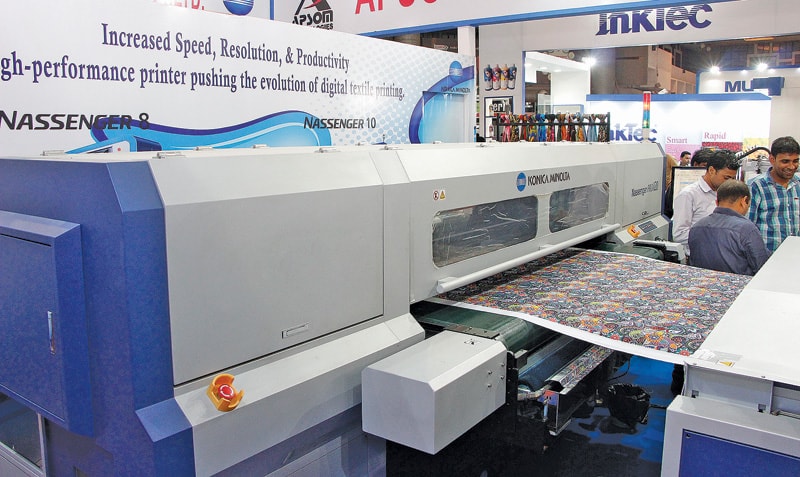 Nassenger PRO 120 by Konica Minolta prints at the speed of up to 120 sq. metres per hour