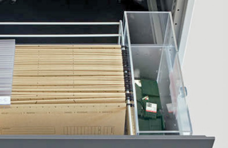 Container to collect used needles besides hanging folder