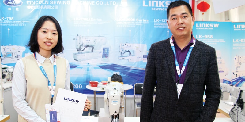 Guofu Ruan (L), General Manager with David Fish, Manager, Dxing Sewing Machine participated at GTE for the first time